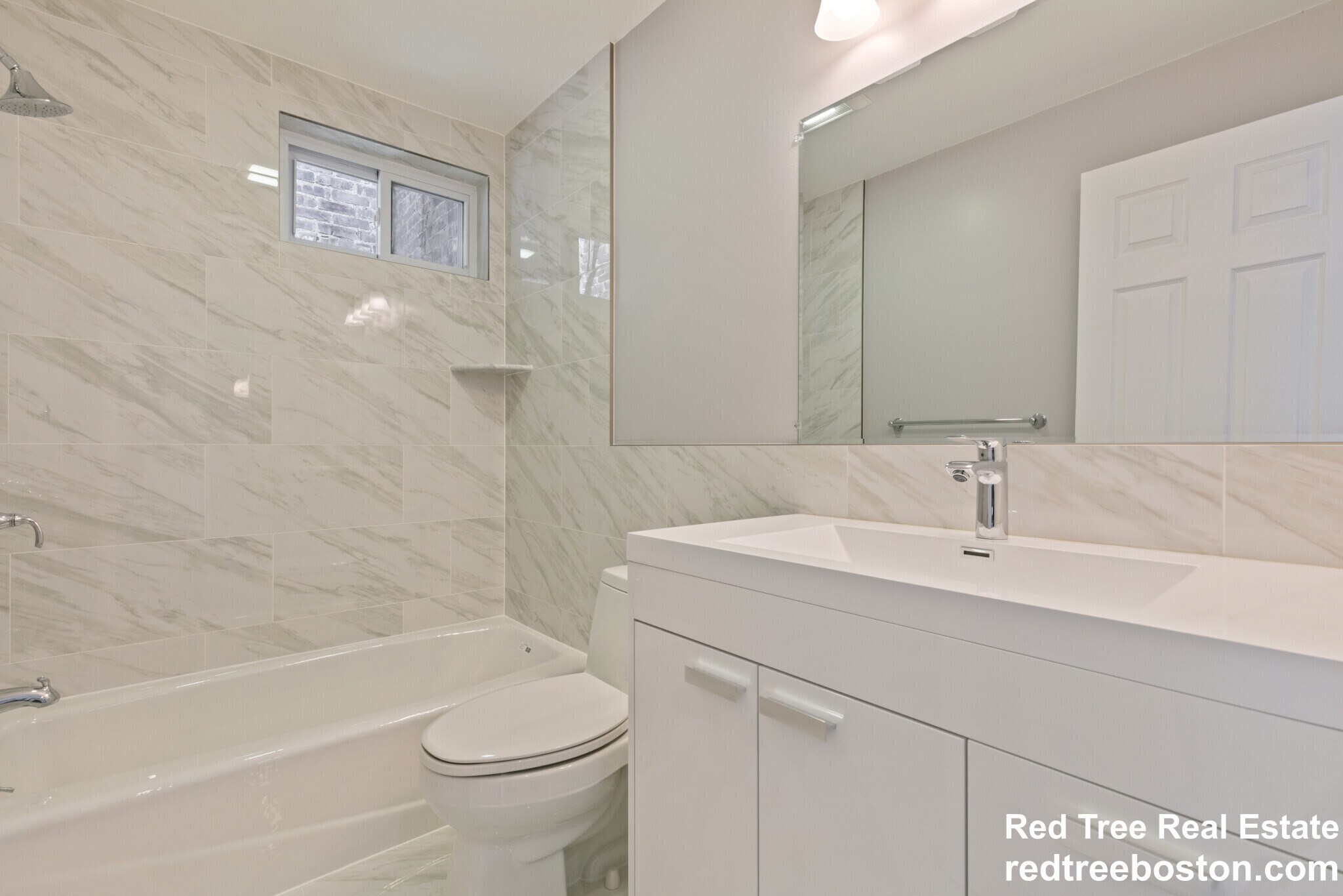 Building Photo - 142 Sutherland Rd