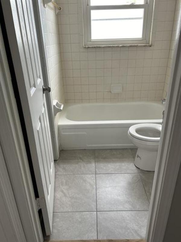 Building Photo - 4809 Saddlebrook Ln