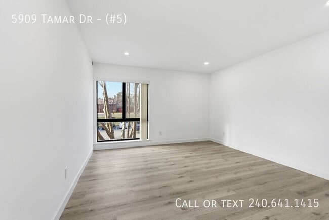 Building Photo - 5909 Tamar Dr