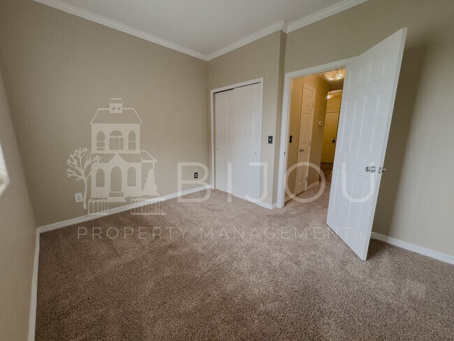 Building Photo - 1695 Little Bear Creek Point