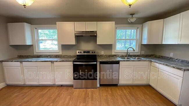 Building Photo - 539 W Weatherspoon St