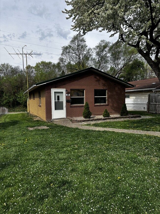 Single Family - 409 Front St