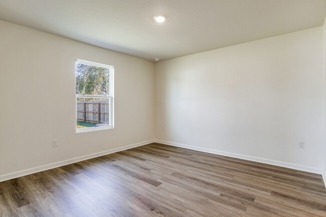 Building Photo - 2528 Sutton Pl Dr