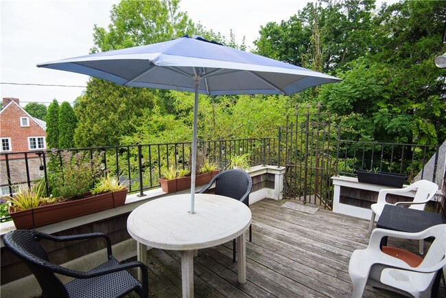 Building Photo - 2 Red Cross Terrace