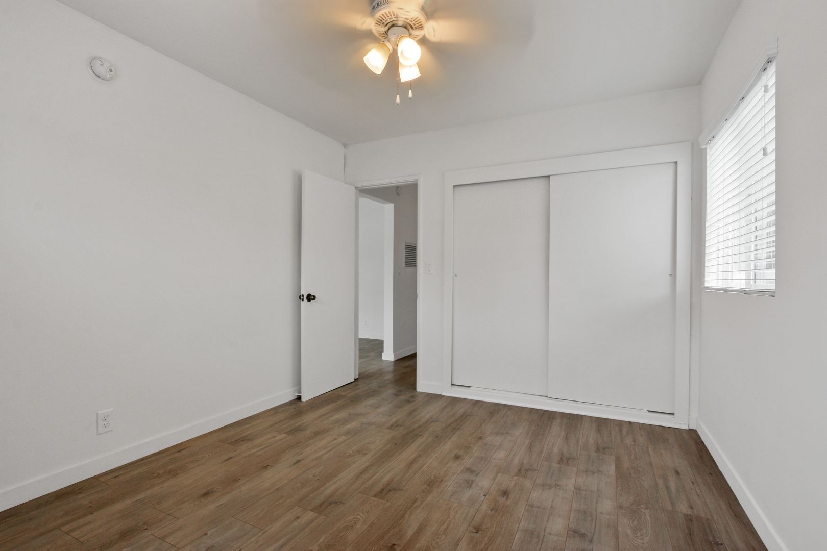 Building Photo - 10900 Santa Monica Blvd