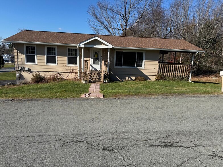 Front - 7 Lawrence Ave