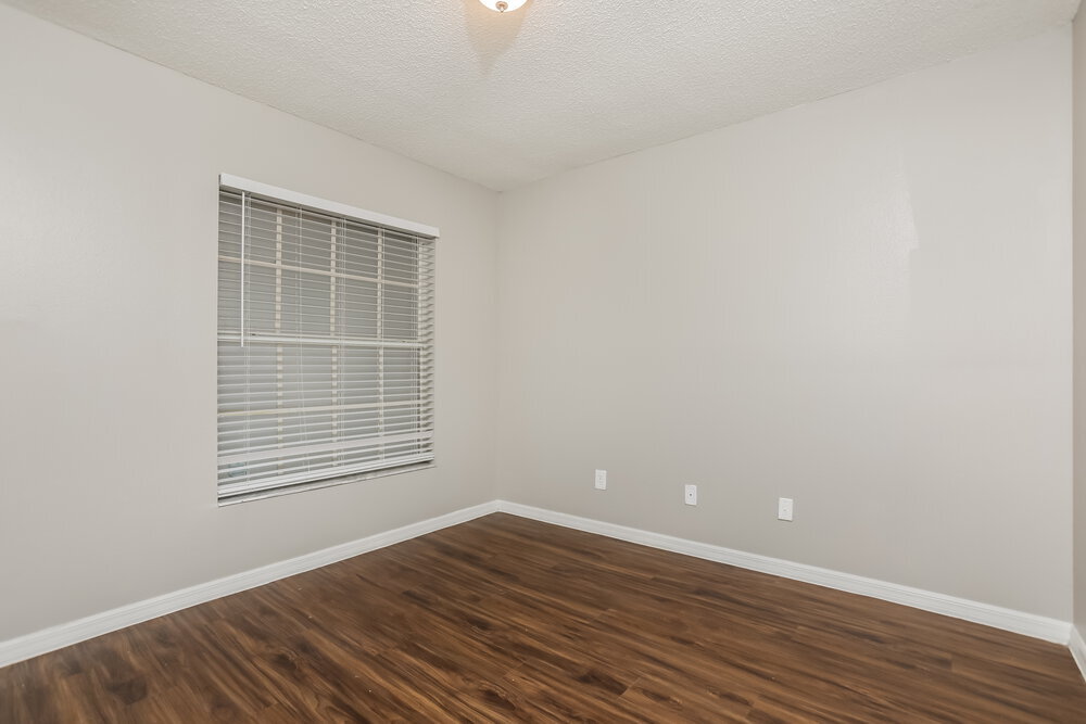 Building Photo - 13709 Valleybrooke Ln