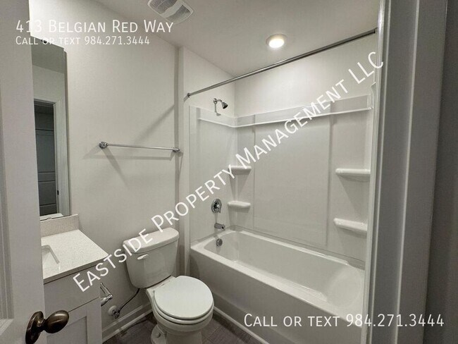 Building Photo - 413 Belgian Red Wy