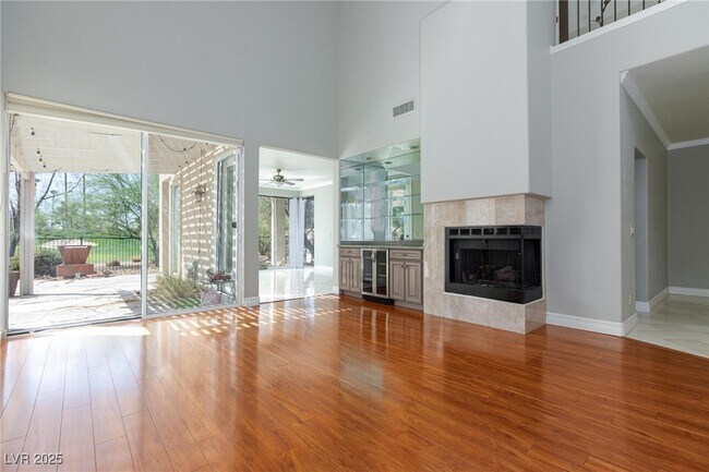 Building Photo - 8949 Diamond Falls Dr