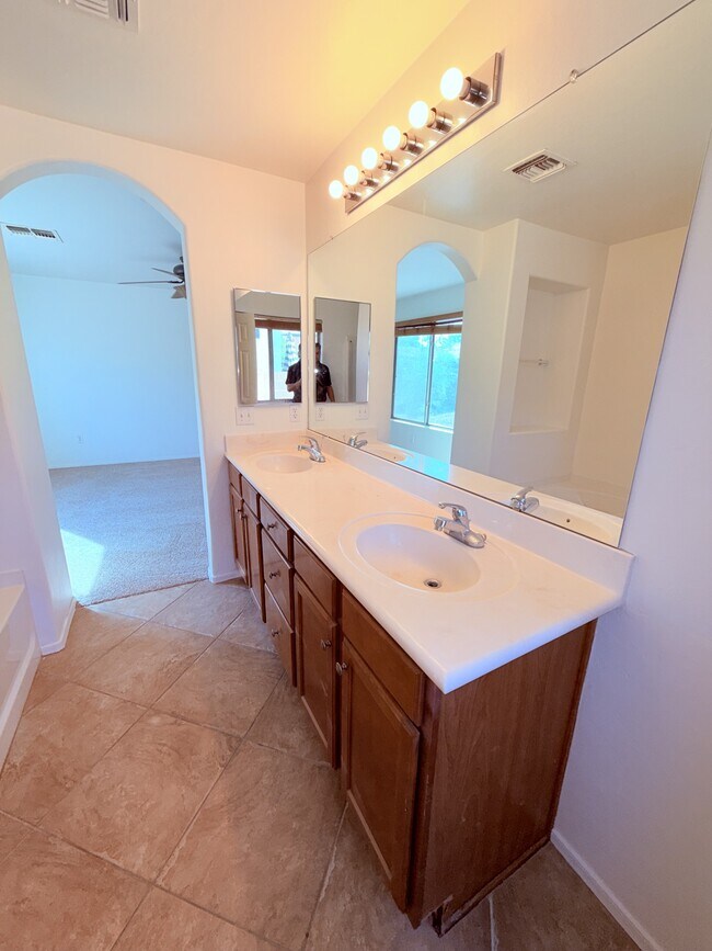Building Photo - 11793 W Barley Dr
