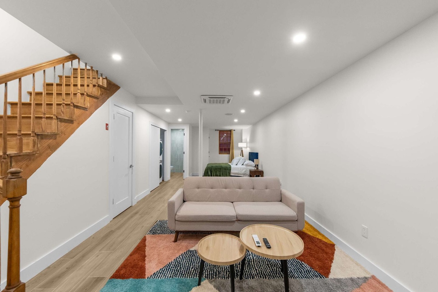 Building Photo - 10 Hausman St