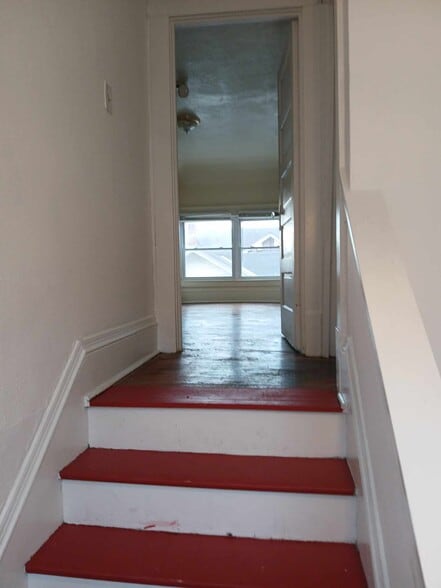 Building Photo - 1527 Jackson St