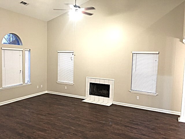 Building Photo - 8 Otter Creek Dr