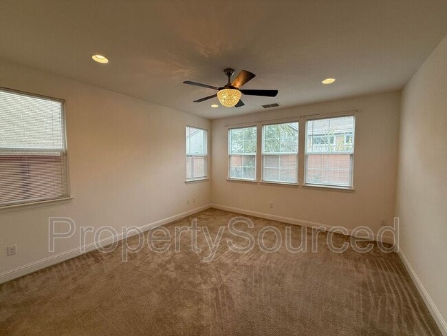 Building Photo - 656 Open Range Ave