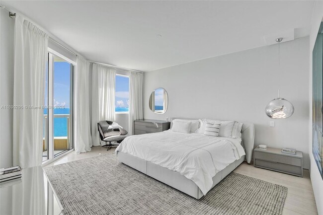 Building Photo - 17875 Collins Ave