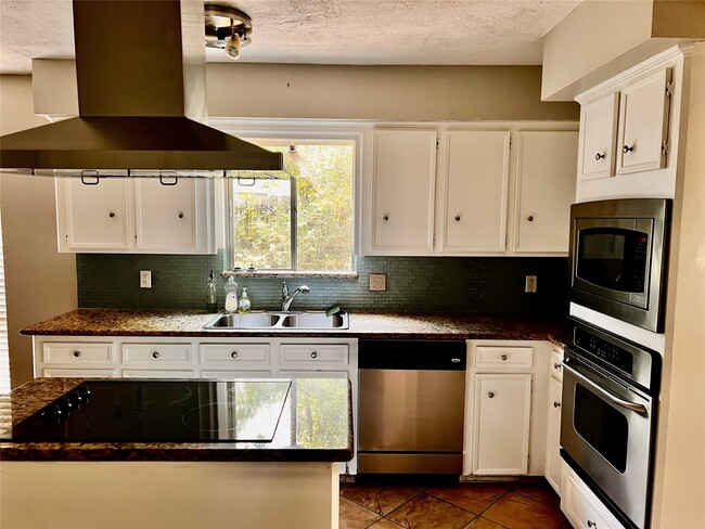 Building Photo - 11613 Pinyon Pl