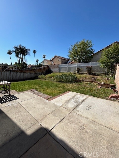 Building Photo - 13646 Kings Canyon Ct