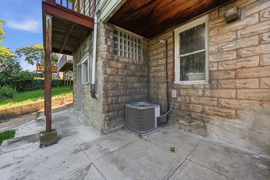 Building Photo - 1642 Methyl St