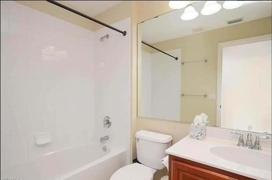 Building Photo - 2668 Bellingham Ct