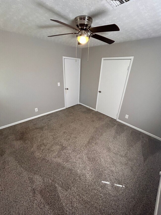 Building Photo - 302 Briarhill Rd