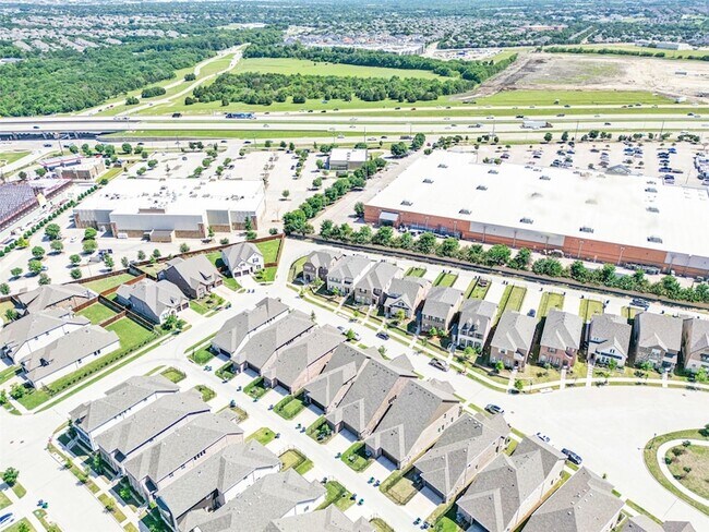 Building Photo - 8216 Bethpage Dr