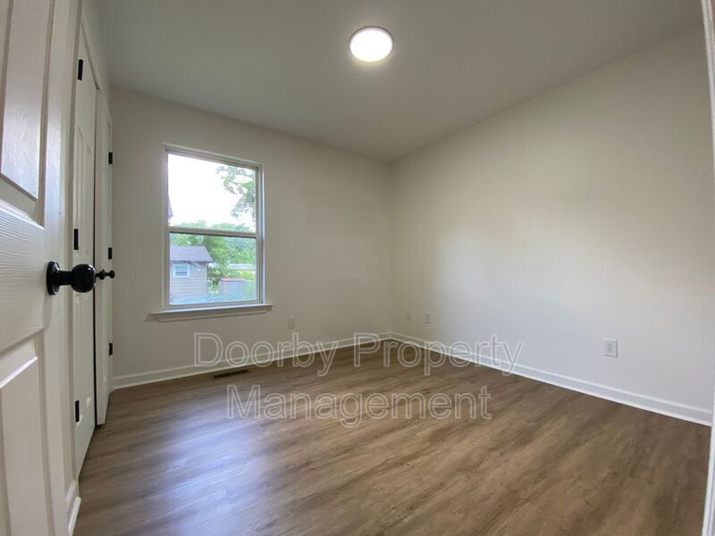 Building Photo - 2310 Cushman St