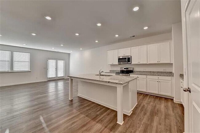 Building Photo - 100 Mission Blvd