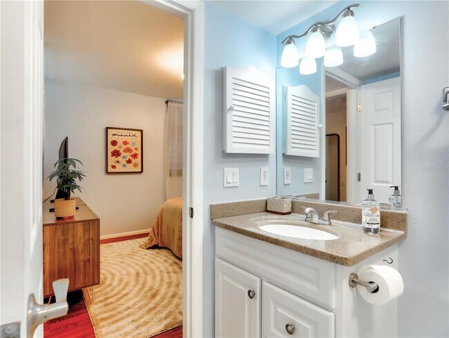 Building Photo - 322 Timber Lake Dr