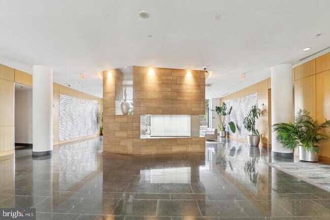 Building Photo - 2001 15th St N