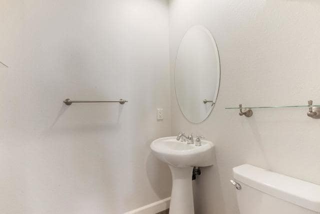 Building Photo - 1241 Highbluff Ave