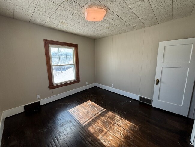 Building Photo - 1410 Wilson Ave