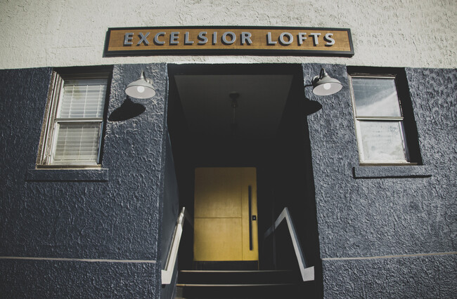 Building Photo - Spring Special: St. Johns Cool-Contemporar...