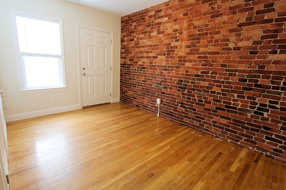 Building Photo - 3 Griggs Pl