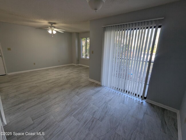 Building Photo - 3545 Sable Palm Ln