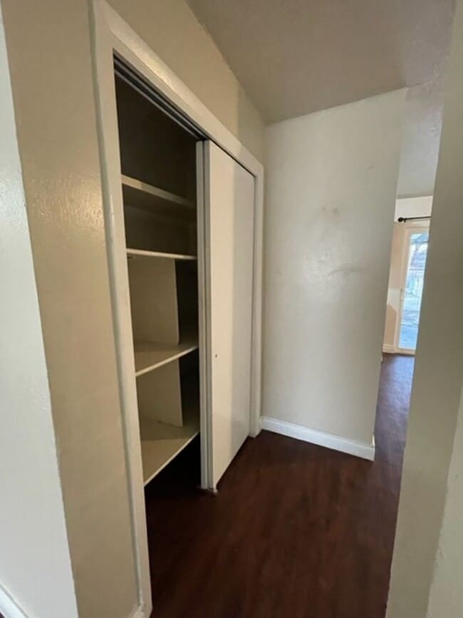 Building Photo - Redlands 3 bed 1.5 bath with yard