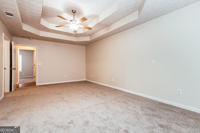 Building Photo - 35 Spring Valley Keep