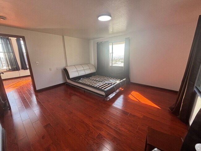 Building Photo - 1055 Alewa Dr