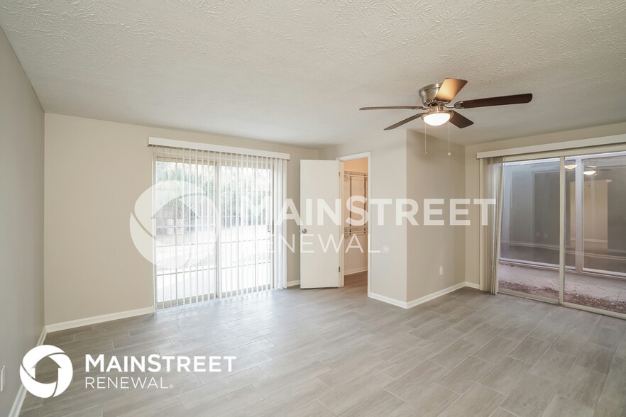 Building Photo - 970 Dostie Cir