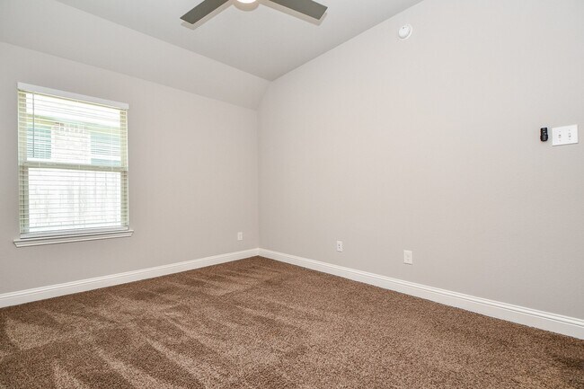 Building Photo - 15330 Ashbrook Dove Ln