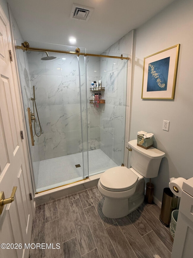 Building Photo - 170 Cherry Quay Rd