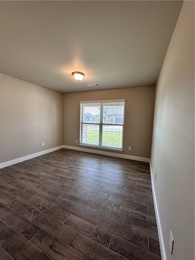Building Photo - 1030 Winesap Dr
