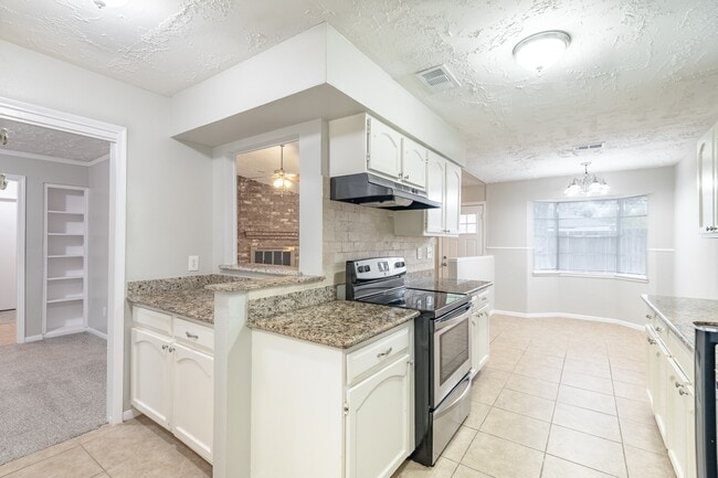 Building Photo - 4611 Wee Lassie Ln