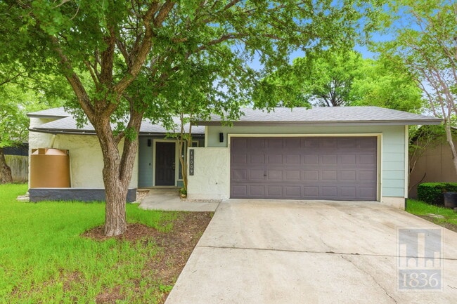 Building Photo - 13009 Lamplight Village Ave