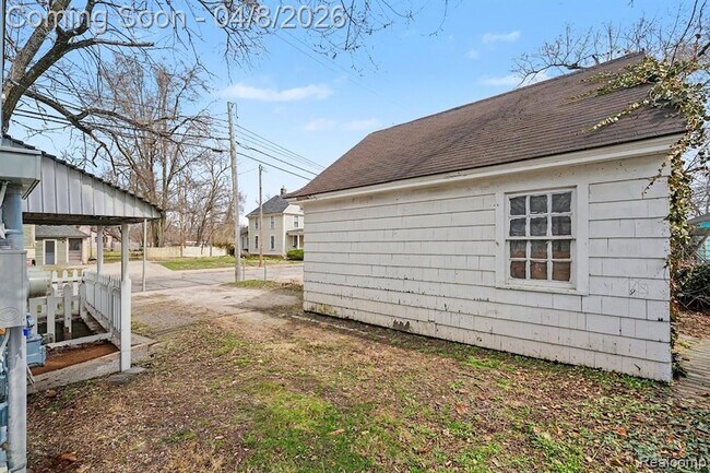 Building Photo - 434 N Hamilton St