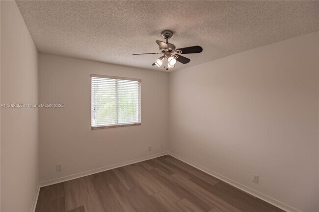 Building Photo - 1326 Majesty Terrace