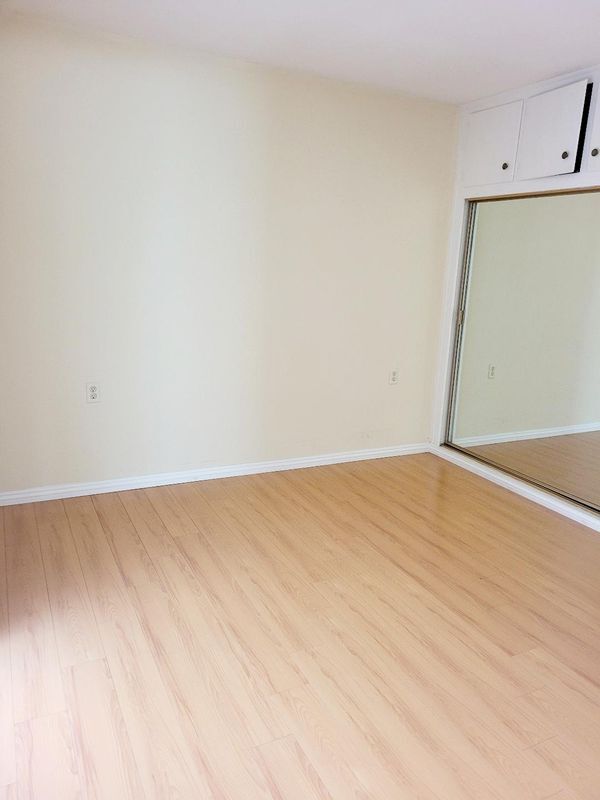 Building Photo - 158 Avenida Majorca