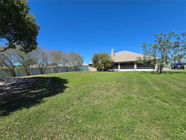 Building Photo - 2081 Farrington Dr