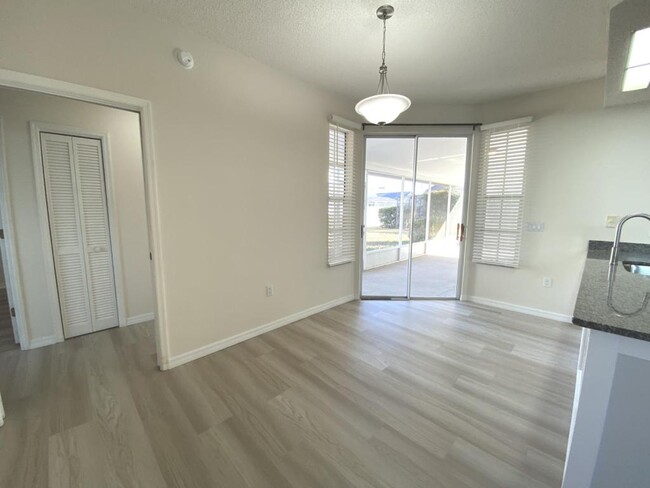 Building Photo - 5408 Los Palos Dr