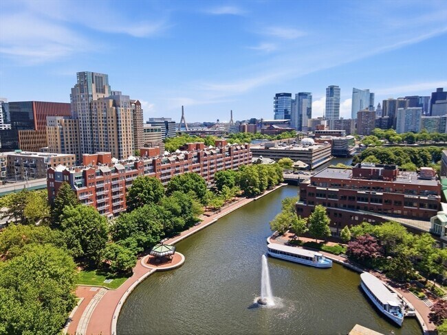 Building Photo - 6 Canal Park