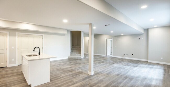 Building Photo - 11202 S Sharons Ln